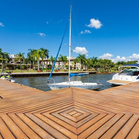 Life Resorts - J 215 - Beira Lago - Piscina - Clube - Refugio Do Casal - By Hospede Facil Бразилиа Экстерьер фото